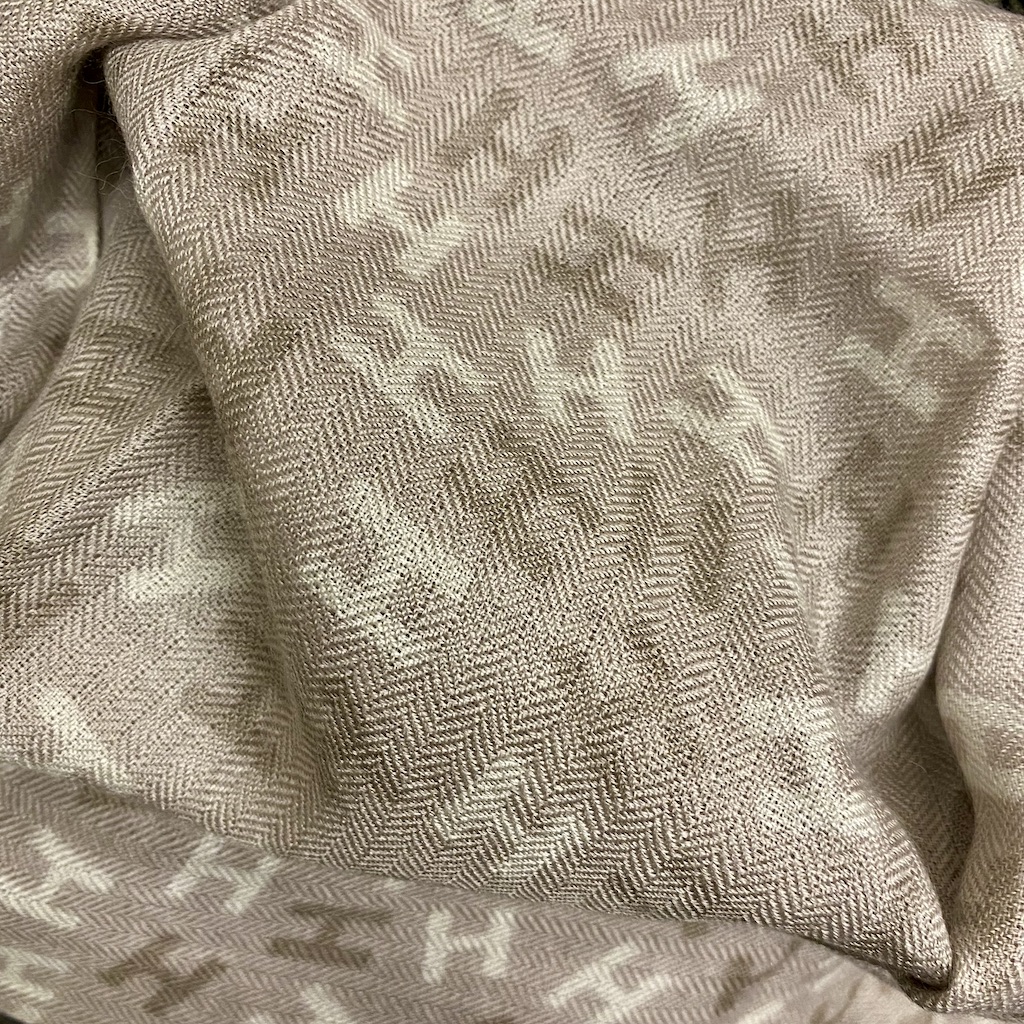 HEMISPHERE Schal "H"