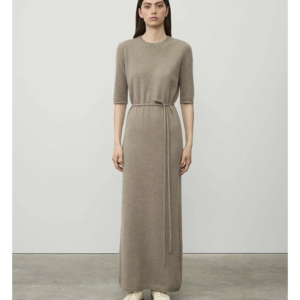 LISA YANG Kleid